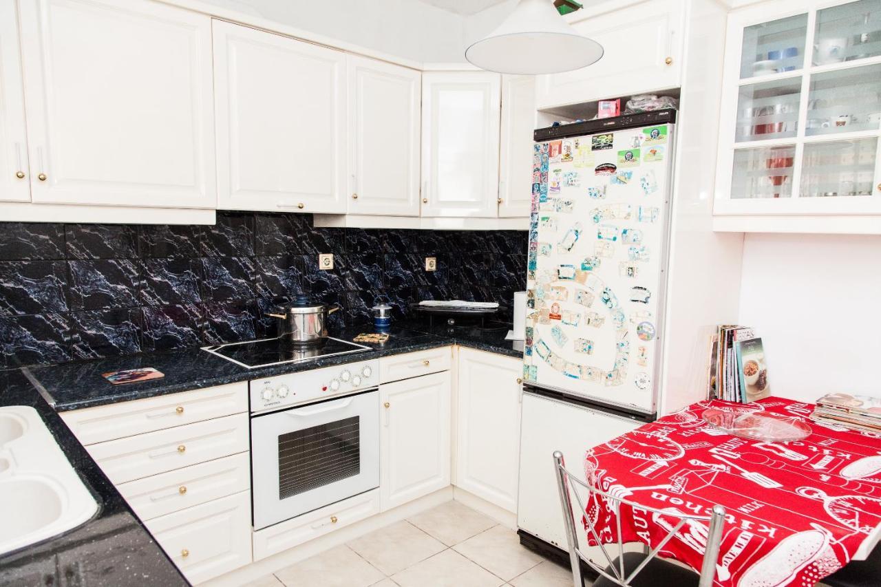 Sunny Apartment Near Metro Station أثينا المظهر الخارجي الصورة