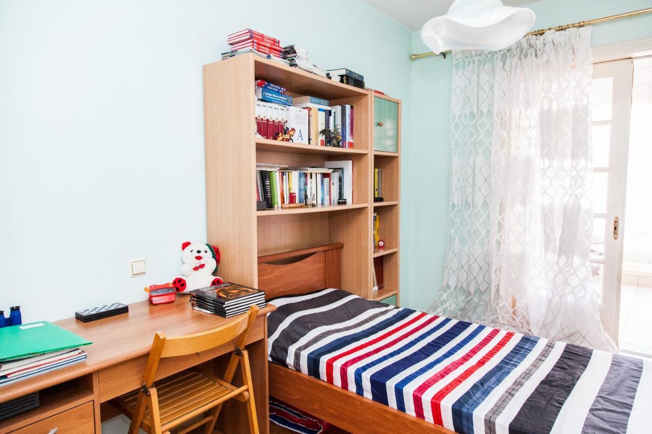 Sunny Apartment Near Metro Station أثينا المظهر الخارجي الصورة